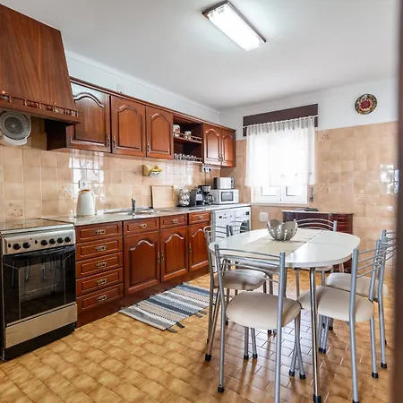 With Garden And Barbecue * Nazaré