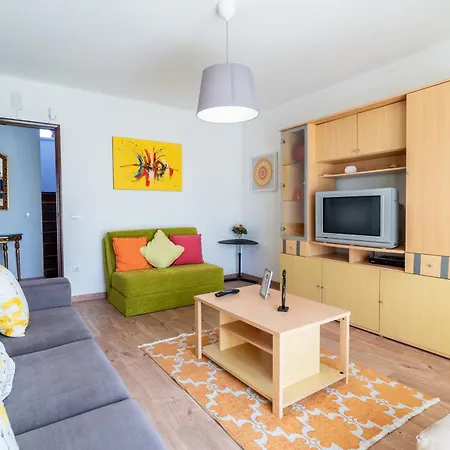 With Garden And Barbecue * Nazaré