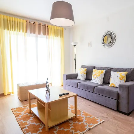 Vakantiehuis With Garden And Barbecue Nazaré