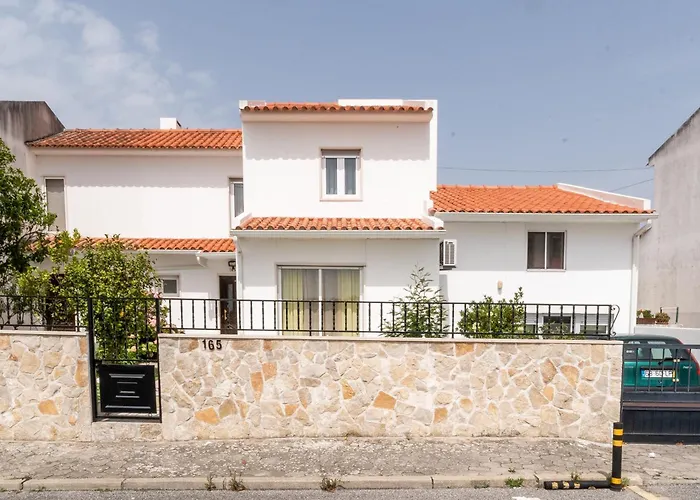 With Garden And Barbecue Nazaré